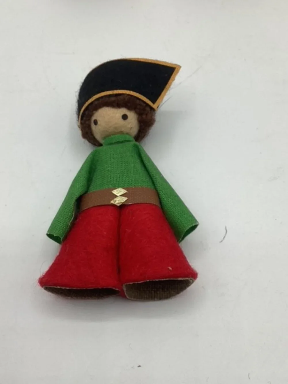 Vintage Miniature Folk Art Dolls Felt & Cloth Traditional Costumes 3.5